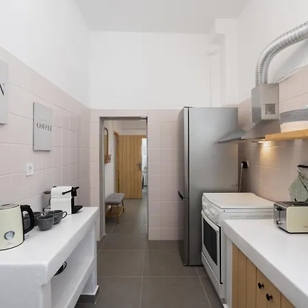 ヴィラ Tholos & Prive Jacuzzi Kamári