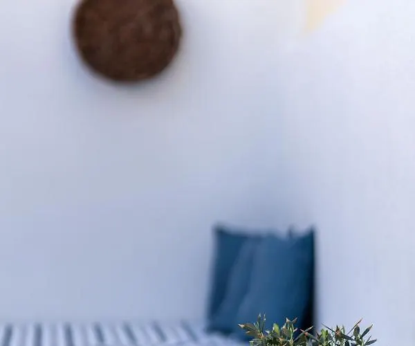 Tholos & Prive Jacuzzi Villa *