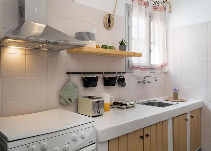 Tholos & Prive Jacuzzi Villa