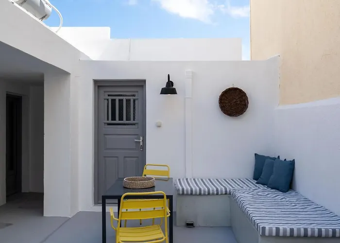 Tholos & Prive Jacuzzi * Kamári