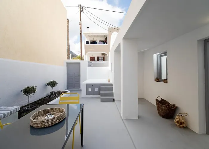 Tholos&prive Jacuzzi Kamári